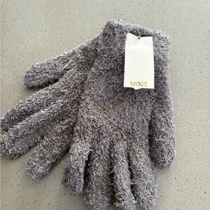 Mixit Gothic Grey Fuzzy Knit Gloves